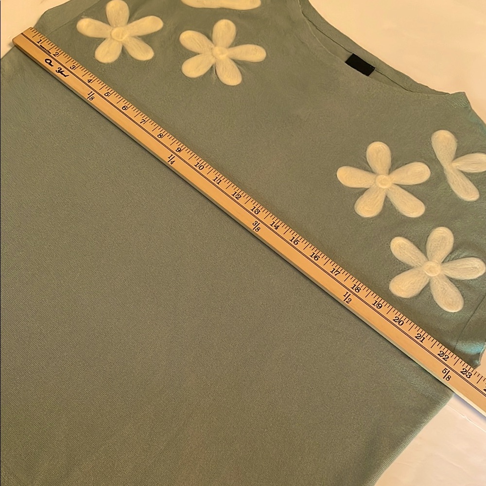 Aedan Sweater Sleeveless Seafoam White Flowers Sweater - Picture 7 of 11